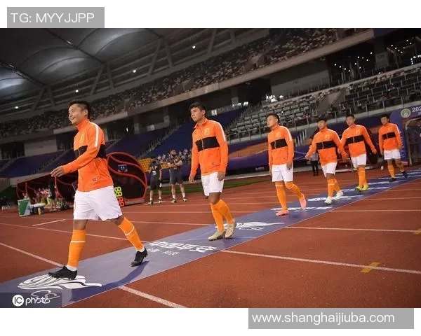 武汉网球队在网球耐力排行榜中荣获第二名的荣耀时刻